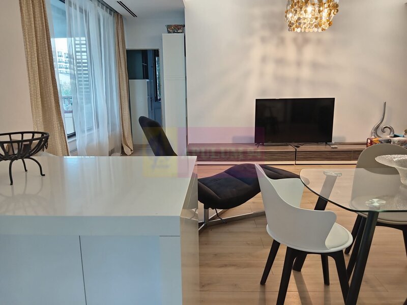 Apartament 3 camere Complex Liziera- Pipera Tunari.