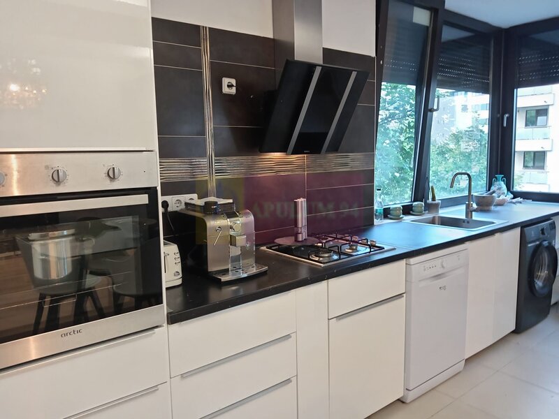 Apartament 3 camere Complex Liziera- Pipera Tunari.
